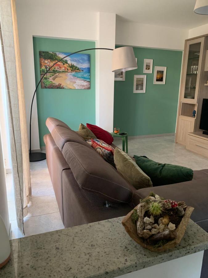 Vila Torrevarata Vacanze Santa Teresa Di Riva Exteriér fotografie