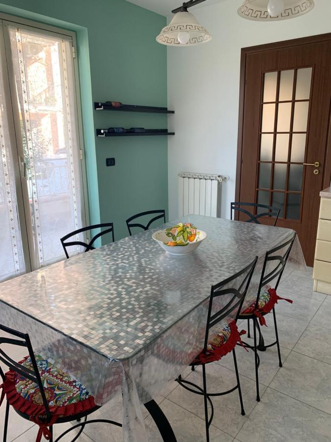 Vila Torrevarata Vacanze Santa Teresa Di Riva Exteriér fotografie