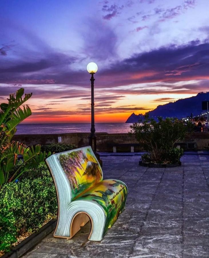 Vila Torrevarata Vacanze Santa Teresa Di Riva Exteriér fotografie